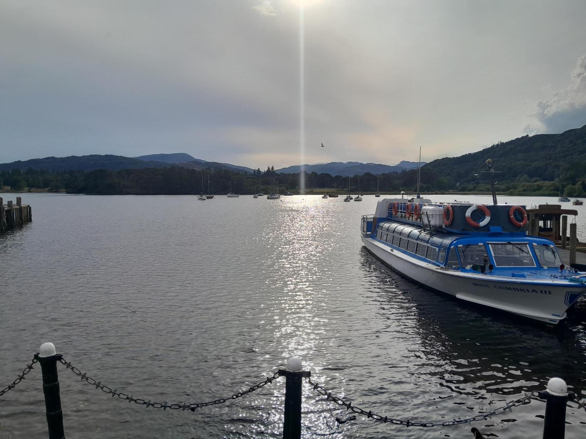 Ye Old'E Man Lake District Grange-Over-Sands 外观 照片